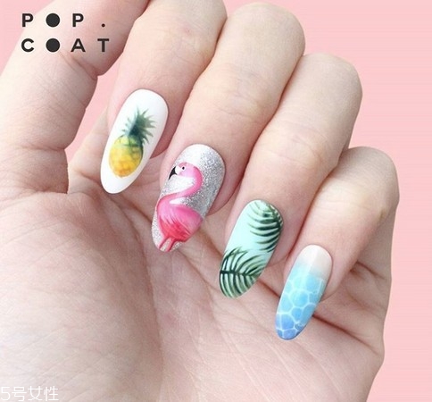 夏日海灘風美甲樣式 令指甲消暑的海灘風美甲圖案 夏日海灘風美甲樣式 令指甲消暑的海灘風美甲圖案