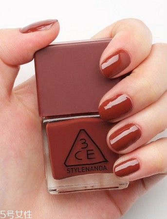 楓葉紅指甲油是什么氣質(zhì) 楓葉紅指甲油哪些牌子有 楓葉紅指甲油是什么氣質(zhì) 楓葉紅指甲油哪些牌子有