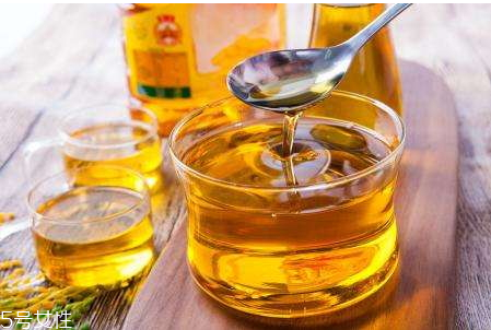 火麻油加蜂蜜騙局 火麻油配蜂蜜的功效 火麻油加蜂蜜騙局 火麻油配蜂蜜的功效