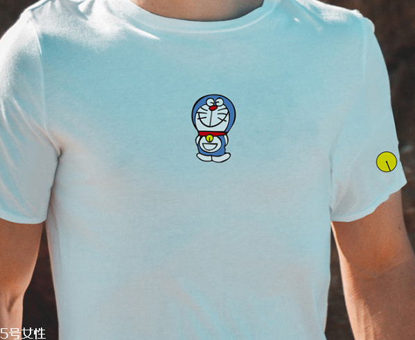 白色t恤搭配什么短褲 純白t恤怎么搭配 白色t恤搭配什么短褲 純白t恤怎么搭配