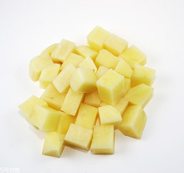 土豆要去皮嗎？土豆怎么去皮最快？