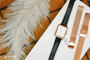 手表掉色怎樣處理？手表褪色補(bǔ)色方法