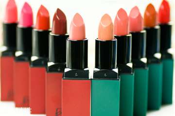 怎么挑適合自己顏色的口紅 挑選口紅注意事項(xiàng)