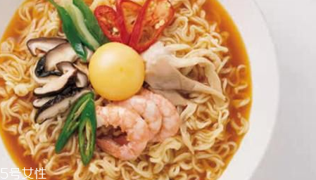 方便面怎么吃才健康？怎么煮泡面？