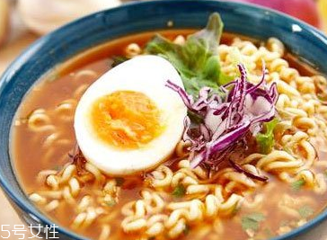 方便面的好處和壞處 方便面對身體好嗎？