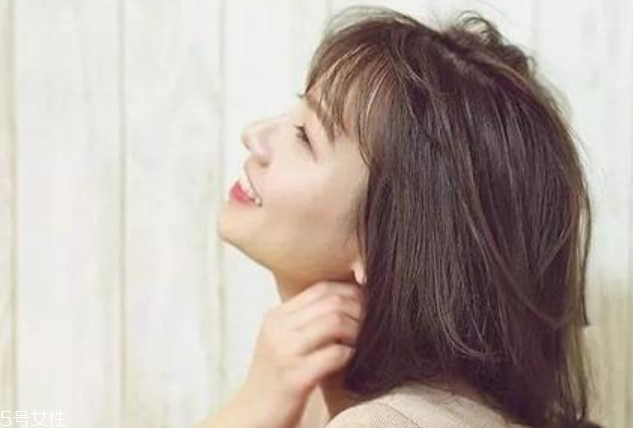 頭發(fā)防曬用多少指數(shù)合適 頭發(fā)防曬產品的主要成分