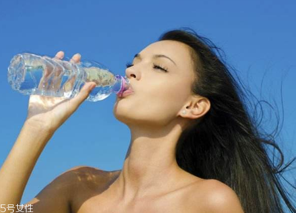 頭發(fā)防曬用多少指數(shù)合適 頭發(fā)防曬產品的主要成分