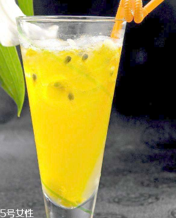 果汁有營(yíng)養(yǎng)嗎？果汁對(duì)人體有沒(méi)有好處