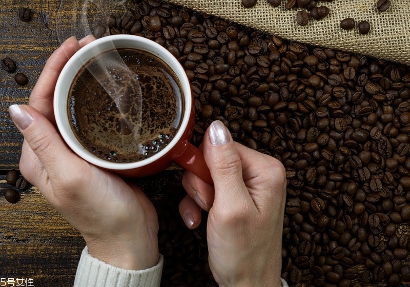 舌頭被燙了怎么辦 不小心燙到舌頭怎么辦 舌頭被燙了怎么辦 不小心燙到舌頭怎么辦