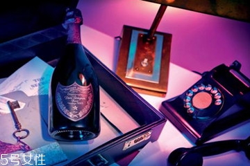 香檳王多少錢(qián)一瓶 香檳什么這么貴