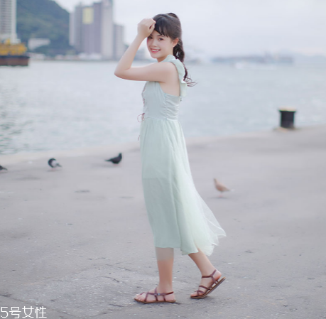 什么顏色連衣裙顯白？連衣裙什么顏色最顯白？