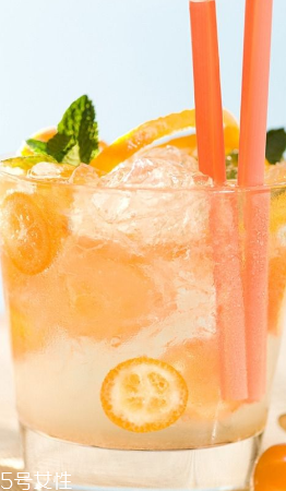 果汁應(yīng)該怎么清洗？果汁弄到衣服上了怎么辦？