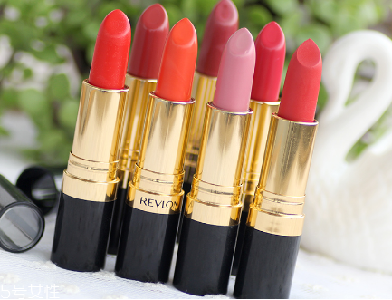 露華濃黑管口紅怎么樣 露華濃225和445哪個好看 露華濃黑管口紅怎么樣 露華濃225和445哪個好看
