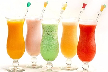 果汁和豆?jié){哪個營養(yǎng)價值高？果汁和豆?jié){哪個更好喝？