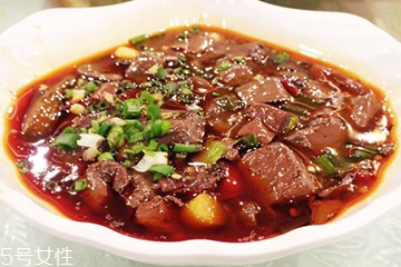 雞血能吃嗎？雞血吃了會(huì)怎樣？