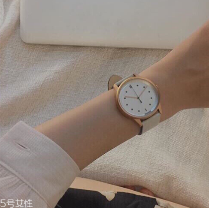 手表和手鐲能一起帶嗎？手表和手鐲怎么同時帶？