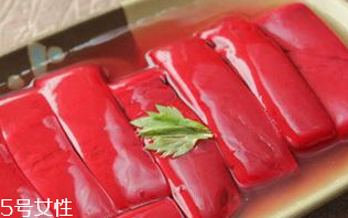 雞血和鴨血的區(qū)別 雞血和鴨血有什么不一樣？