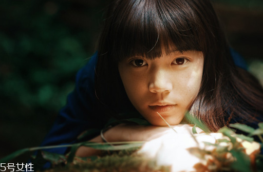 補(bǔ)水霜和乳液有什么不同 補(bǔ)水霜和乳液有什么區(qū)別 補(bǔ)水霜和乳液有什么不同 補(bǔ)水霜和乳液有什么區(qū)別