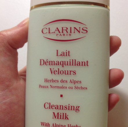 嬌韻詩洗面奶是皂基嗎？嬌韻詩洗面奶是氨基酸嗎