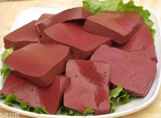 雞血鴨血豬血到底哪個好？雞血和鴨血哪個更好？