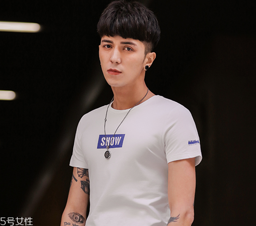 2022短發(fā)飛機(jī)頭發(fā)型男 男生短發(fā)發(fā)型飛機(jī)頭 2022短發(fā)飛機(jī)頭發(fā)型男 男生短發(fā)發(fā)型飛機(jī)頭