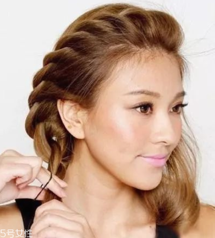 自己怎么扎馬尾好看 好看的馬尾辮扎法 自己怎么扎馬尾好看 好看的馬尾辮扎法