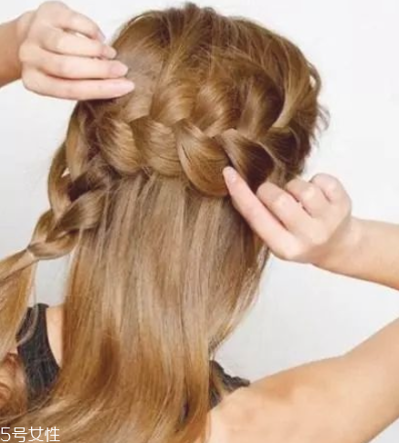 自己怎么扎馬尾好看 好看的馬尾辮扎法 自己怎么扎馬尾好看 好看的馬尾辮扎法
