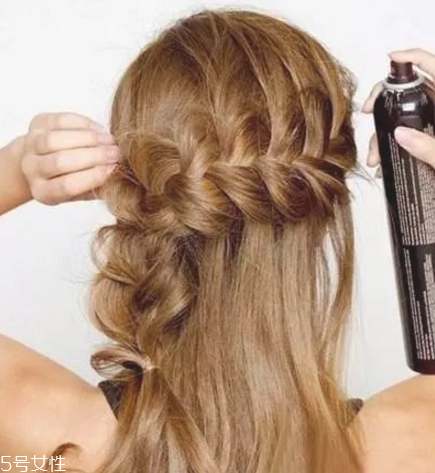 自己怎么扎馬尾好看 好看的馬尾辮扎法 自己怎么扎馬尾好看 好看的馬尾辮扎法