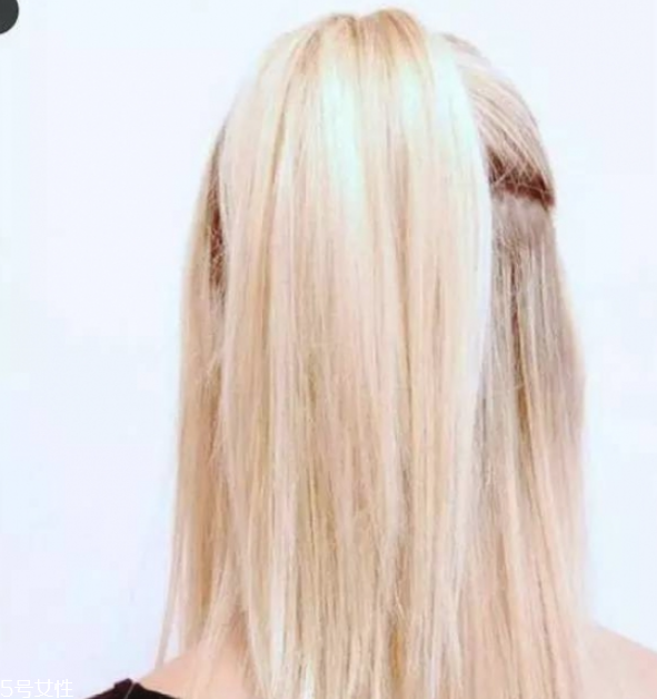 2018流行馬尾的扎法 簡(jiǎn)單的低馬尾編發(fā) 2018流行馬尾的扎法 簡(jiǎn)單的低馬尾編發(fā)