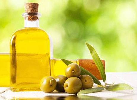 橄欖油能當晚霜用嗎？自制橄欖油晚霜的方法步驟