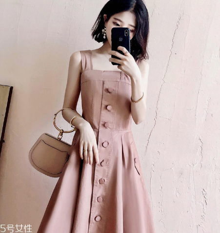 第一天上班穿什么？第一天上班穿搭技巧