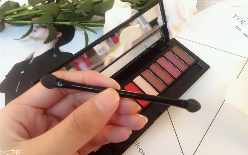 泰國(guó)atreus十二色眼影怎么樣 泰國(guó)atreus十二色眼影試色 泰國(guó)atreus十二色眼影怎么樣 泰國(guó)atreus十二色眼影試色