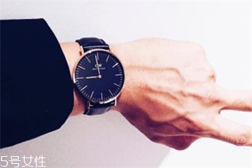 手表洗油用什么油？手表洗油用的哪種油？