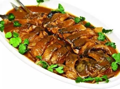 青魚的適宜人群 青魚適合有肝炎的人吃嗎？