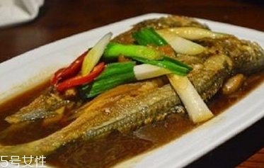 青魚的適宜人群 青魚適合有肝炎的人吃嗎？