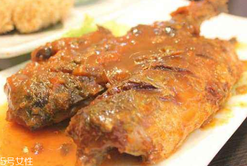 青魚是鯉魚嗎？青魚和鯉魚是不是一樣的？