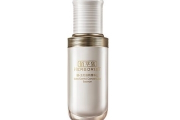 精華液是晚上用還是白天用？