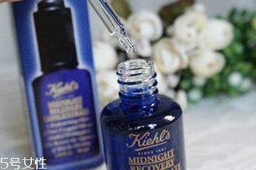 精華液是水嗎？精華液是什么做的？