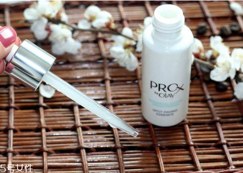 精華液能去眼袋嗎？精華液去眼袋有用嗎？