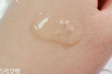 精華液去皺紋嗎？皺紋可以用精華液去除嗎？