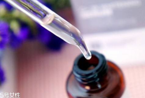 精華液去皺紋嗎？皺紋可以用精華液去除嗎？