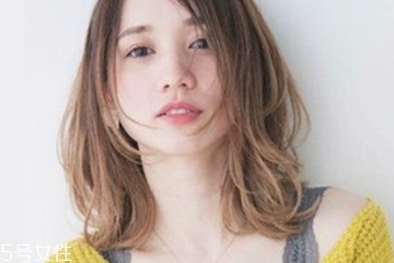 中長(zhǎng)發(fā)丸子頭怎么扎有精神 夏日中長(zhǎng)發(fā)1分鐘整理術(shù) 中長(zhǎng)發(fā)丸子頭怎么扎有精神 夏日中長(zhǎng)發(fā)1分鐘整理術(shù)