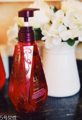 力士洗發(fā)水不起泡泡嗎？力士洗發(fā)水泡泡少嗎？