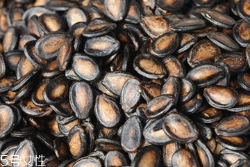 西瓜子能帶上動(dòng)車(chē)嗎？西瓜子能過(guò)安檢嗎？