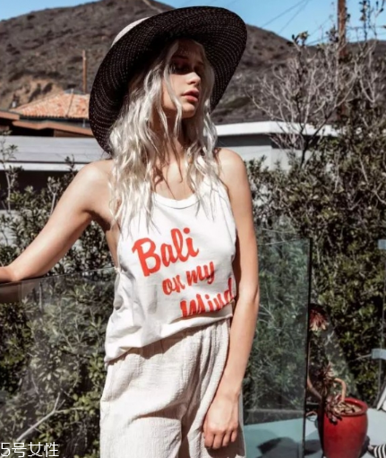 夏天戴什么帽子好看？夏季帽子搭配圖片