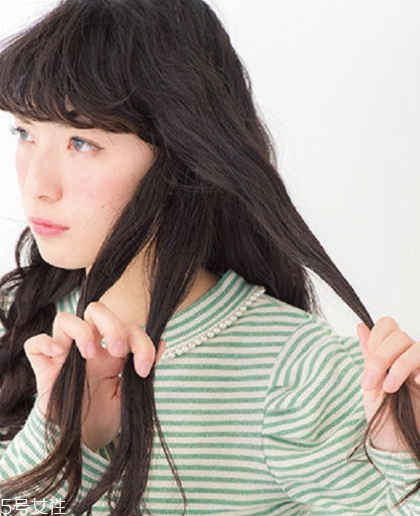 徐夢潔雙馬尾怎么扎步驟圖 徐夢潔同款雙馬尾扎法教程 徐夢潔雙馬尾怎么扎步驟圖 徐夢潔同款雙馬尾扎法教程