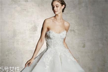 婚紗可以用洗衣機(jī)洗嗎？婚紗用洗衣機(jī)洗好嗎？