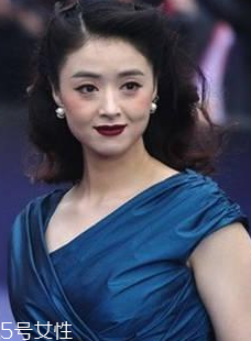 紫外光中毒妝怎么畫 酷炫暗黑風中毒妝教程