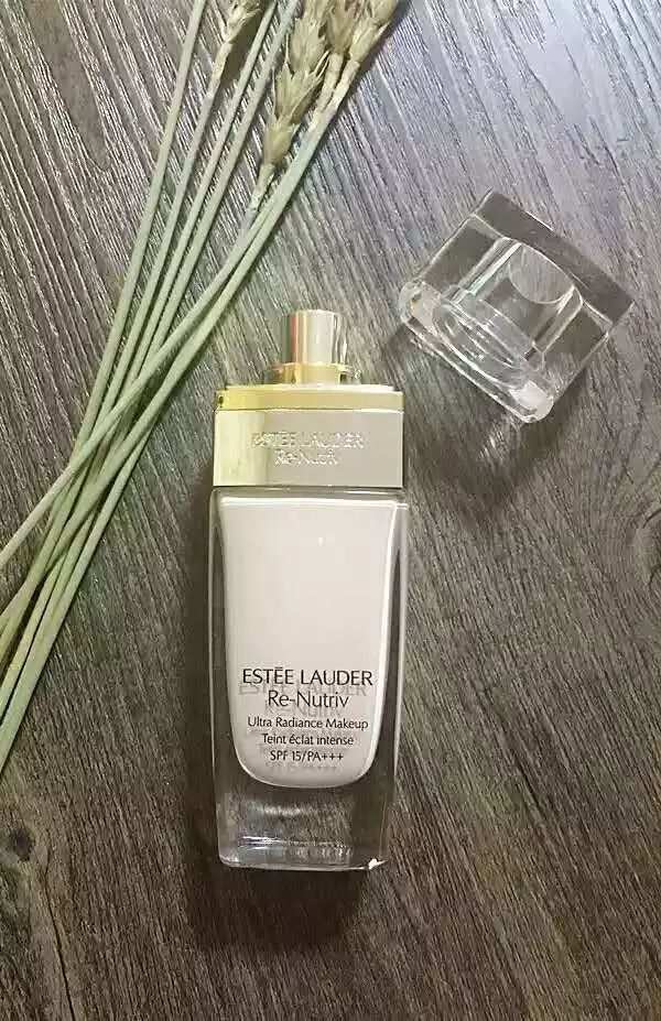 雅詩蘭黛和蘭蔻粉底哪個好？