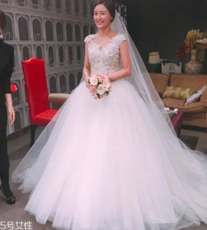 婚紗可以借給別人穿嗎？婚紗能不能借給別人？